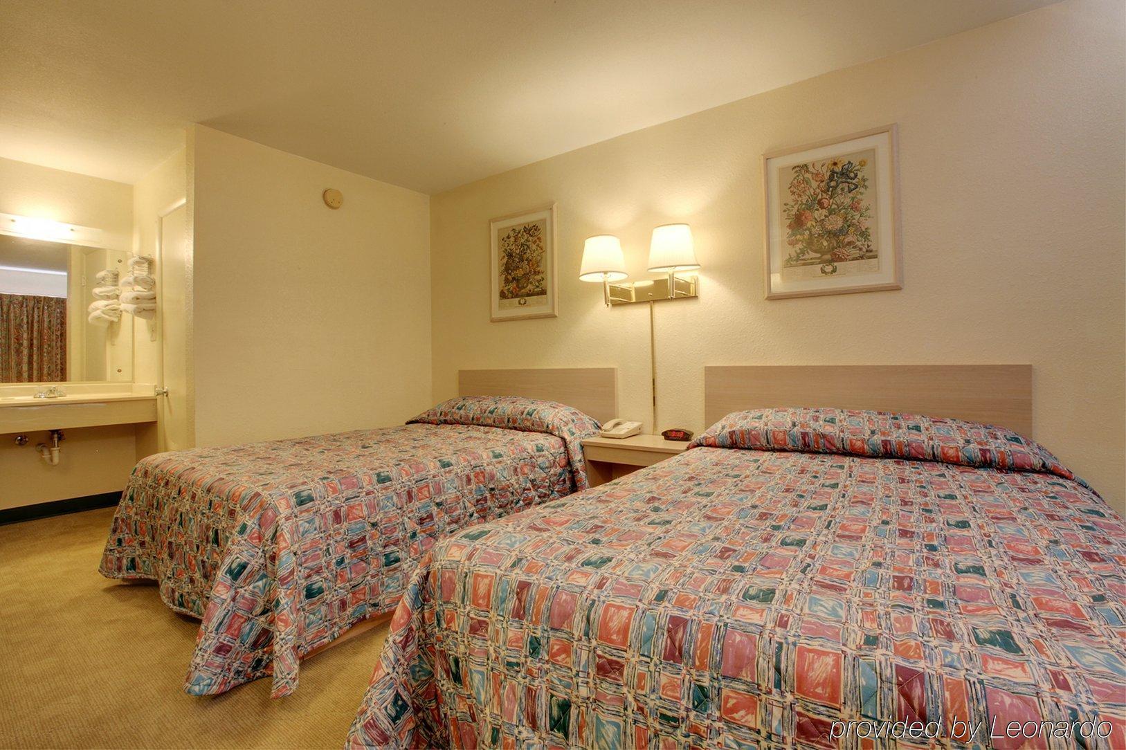 Americas Best Value Inn And Suites Carbondale Habitación foto